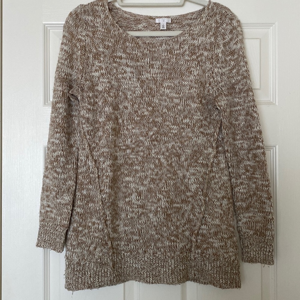 Nordstroms BP tan and white sweater. Size Small.